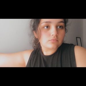 Meet your Posher, Zelina